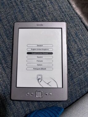 Amazon Kindle E-Reader - Gray Metallic Finish
